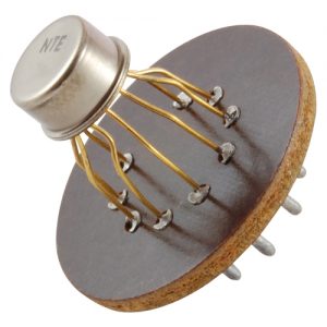 Ic - Chroma Demodulator 9-lead Metal Can Vcc = 28V